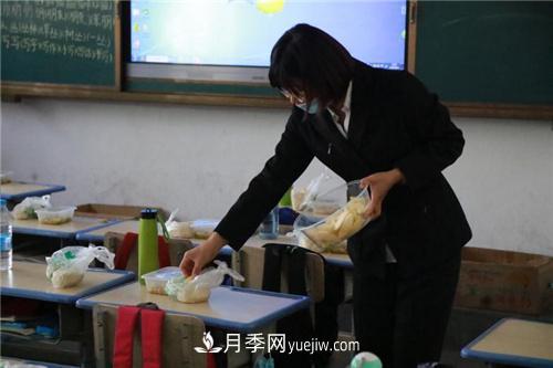 河北保定的“月季花”盛开在新疆巴州(图3)