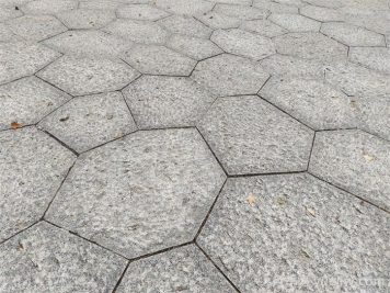 园林景观石材铺装的原则和施工技巧