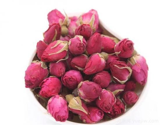 玫瑰花茶的颜色有几种 玫瑰花茶的搭配方案(图3) 玫瑰花茶的颜色有几种 玫瑰花茶的搭配方案(图3)